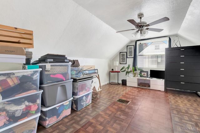 6110 Graceland Avenue, Golf Manor, OH 45237