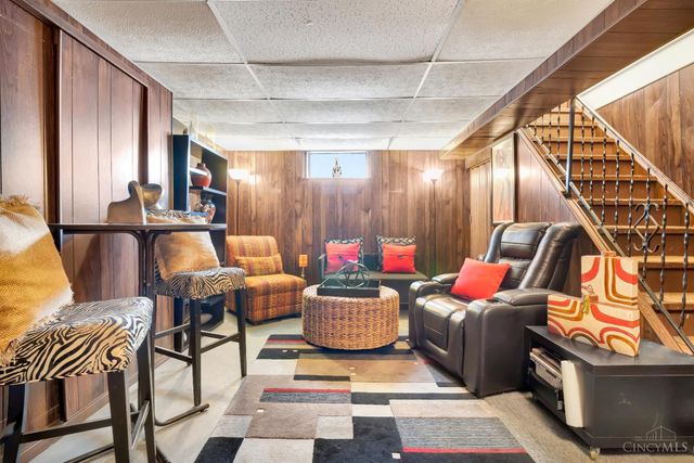 6110 Graceland Avenue, Golf Manor, OH 45237