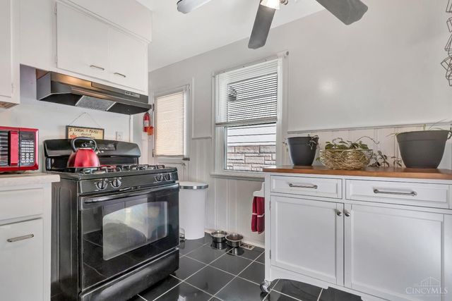 6110 Graceland Avenue, Golf Manor, OH 45237