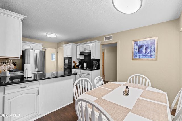 6413 PINO REAL Drive, El Paso, TX 79912