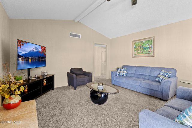 6413 PINO REAL Drive, El Paso, TX 79912