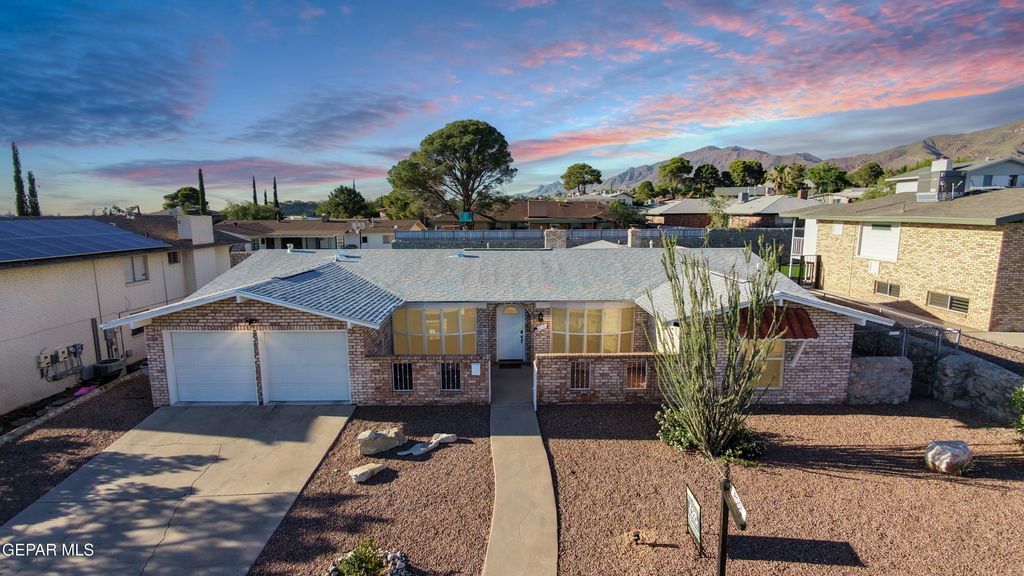 6413 PINO REAL Drive, El Paso, TX 79912