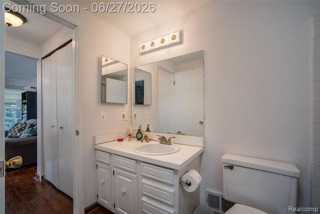 42174 Roscommon Street, Northville, MI 48167
