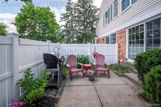42174 Roscommon Street, Northville, MI 48167