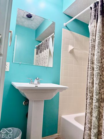 633 Pioneer Drive, Indianapolis, IN 46217