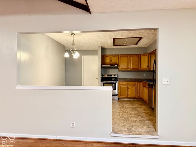 633 Pioneer Drive, Indianapolis, IN 46217
