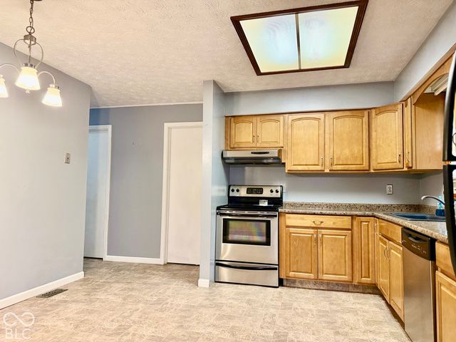 633 Pioneer Drive, Indianapolis, IN 46217