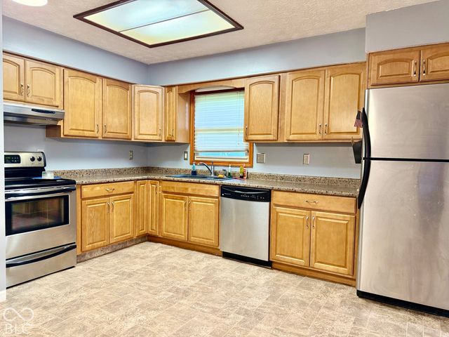 633 Pioneer Drive, Indianapolis, IN 46217