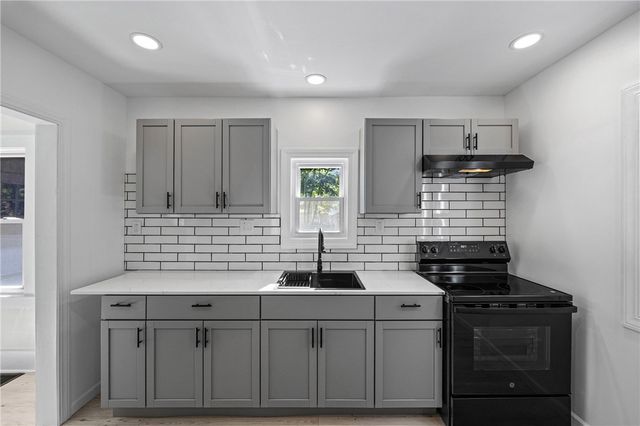 20 Kron Street, Rochester, NY 14619