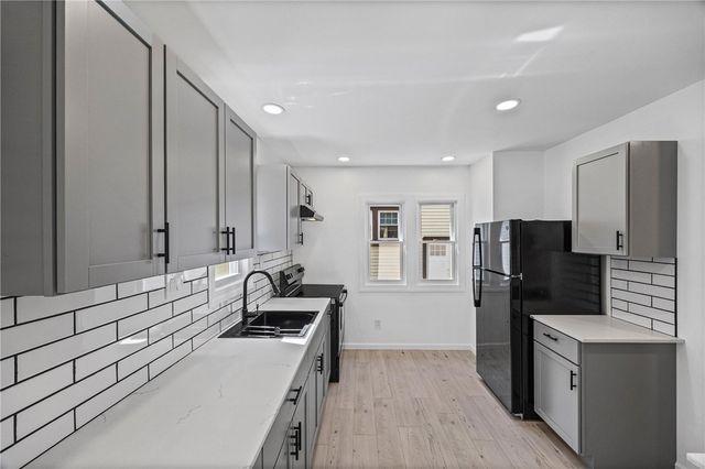 20 Kron Street, Rochester, NY 14619