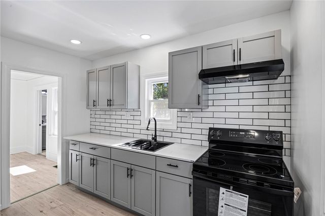 20 Kron Street, Rochester, NY 14619