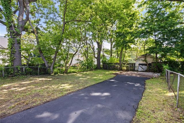20 Kron Street, Rochester, NY 14619