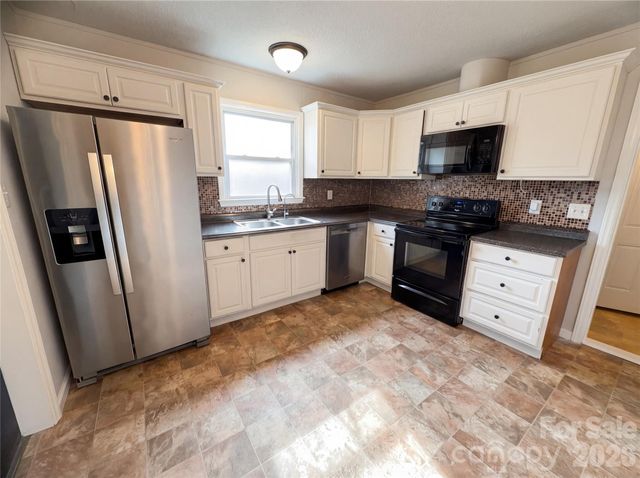 120 Sunset Lane, Bessemer City, NC 28016