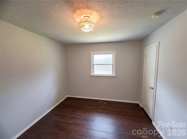 120 Sunset Lane, Bessemer City, NC 28016