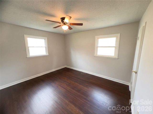 120 Sunset Lane, Bessemer City, NC 28016