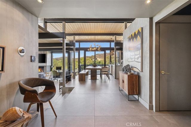 21090 Rios Street, Woodland Hills, CA 91364