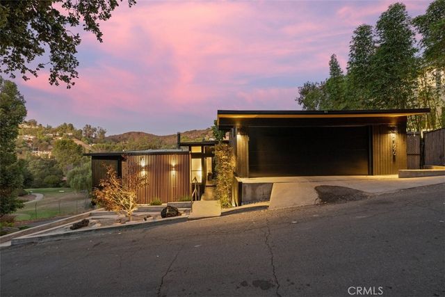 21090 Rios Street, Woodland Hills, CA 91364