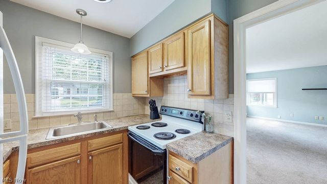 2548 23rd Street, Cuyahoga Falls, OH 44223