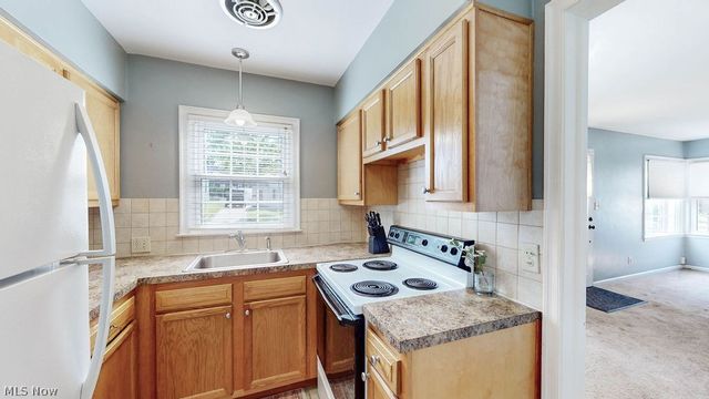 2548 23rd Street, Cuyahoga Falls, OH 44223