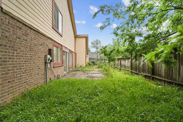 12807 Grand Cross Lane, Houston, TX 77072