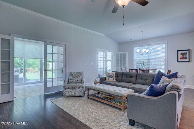 724 Coniston Drive SE, Leland, NC 28451