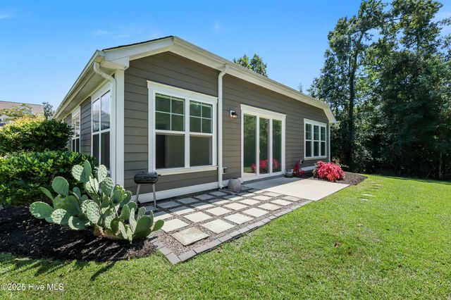 724 Coniston Drive SE, Leland, NC 28451