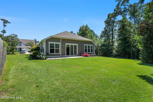 724 Coniston Drive SE, Leland, NC 28451