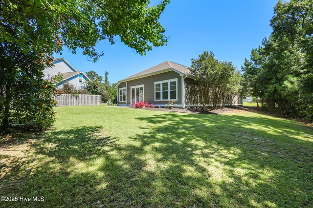 724 Coniston Drive SE, Leland, NC 28451