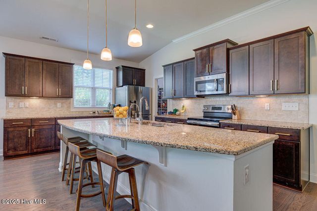 724 Coniston Drive SE, Leland, NC 28451