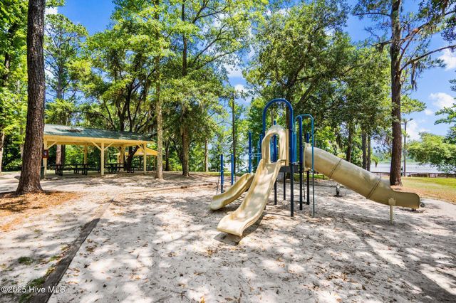 724 Coniston Drive SE, Leland, NC 28451
