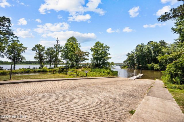 724 Coniston Drive SE, Leland, NC 28451