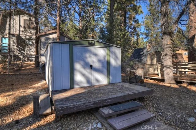 676 Pine Lane, Sugarloaf, CA 92386