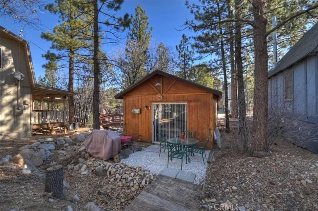 676 Pine Lane, Sugarloaf, CA 92386