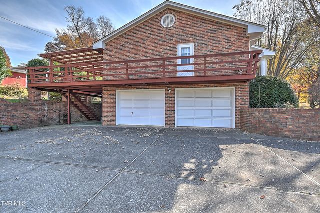 1900 Northwood Drive, Johnson City, TN 37601
