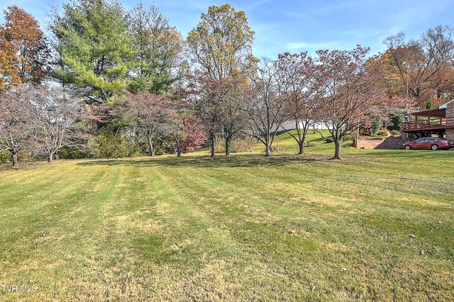 1900 Northwood Drive, Johnson City, TN 37601