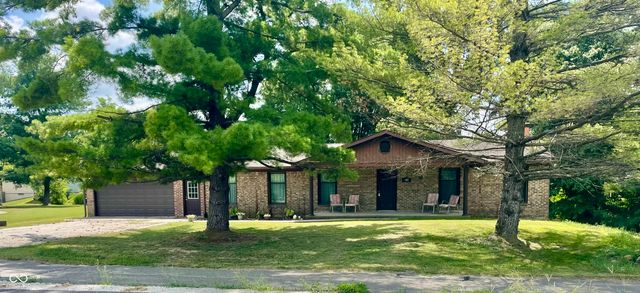700 Albin Pond Road, Greencastle, IN 46135