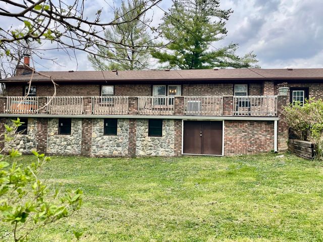 700 Albin Pond Road, Greencastle, IN 46135
