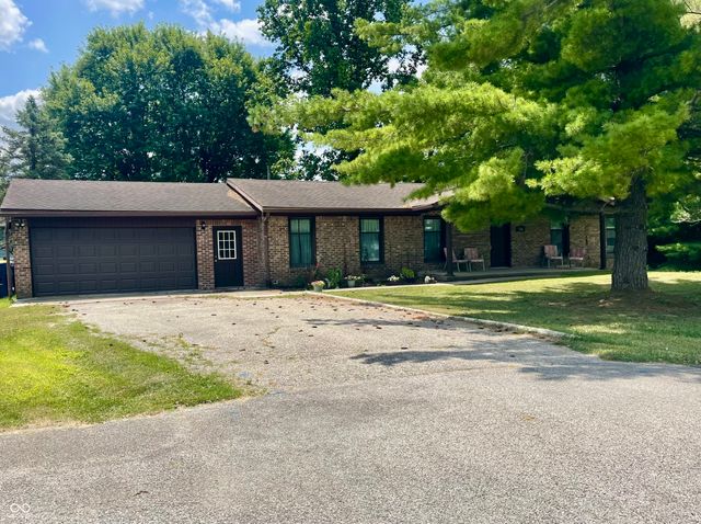 700 Albin Pond Road, Greencastle, IN 46135