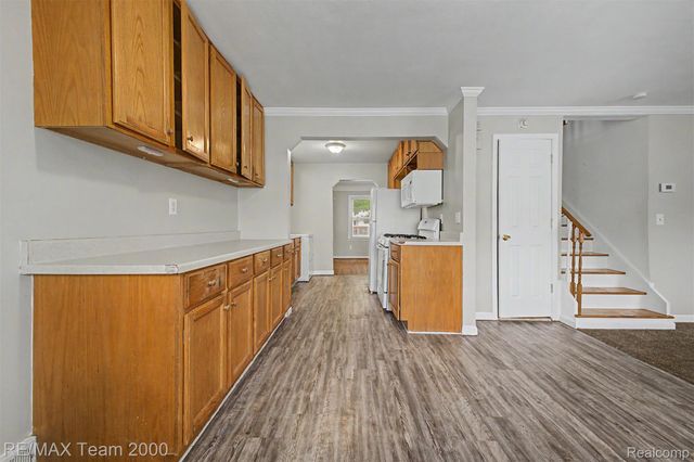 5635 Westpoint Street, Dearborn Heights, MI 48125