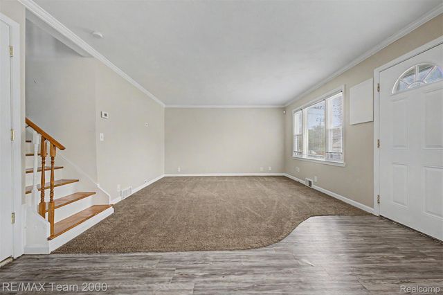 5635 Westpoint Street, Dearborn Heights, MI 48125
