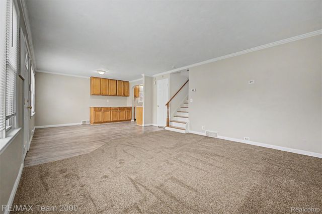 5635 Westpoint Street, Dearborn Heights, MI 48125