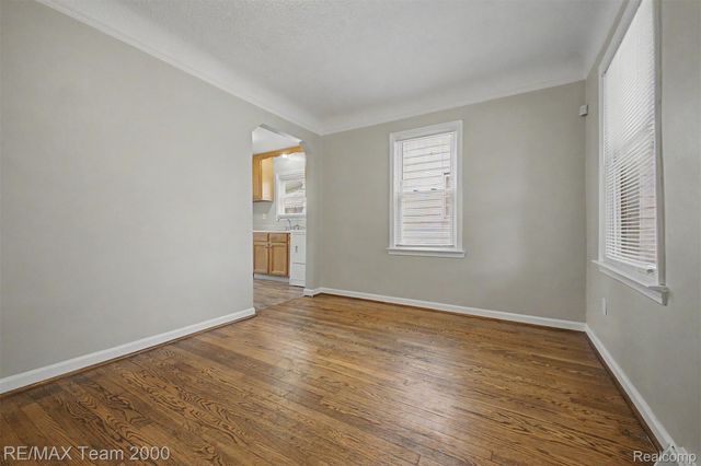 5635 Westpoint Street, Dearborn Heights, MI 48125