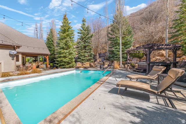 3532 N LAYTON RIDGE DR, Layton, UT 84040