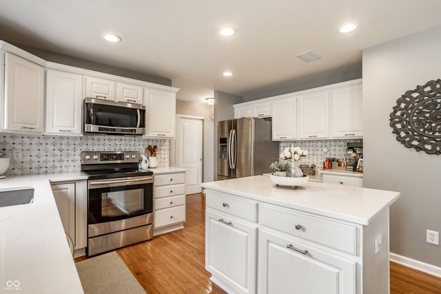 12464 Gladecrest Drive, Carmel, IN 46033