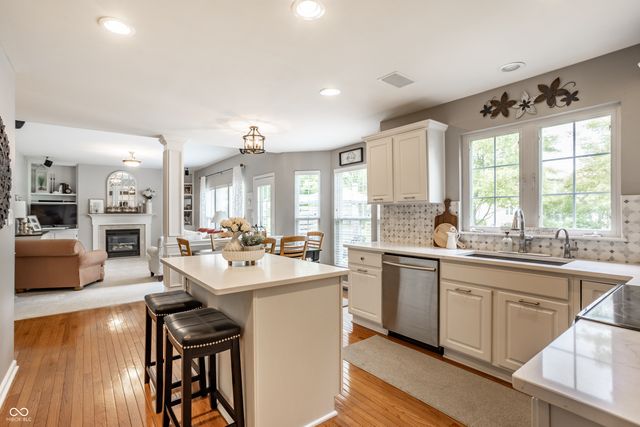 12464 Gladecrest Drive, Carmel, IN 46033