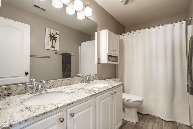 12464 Gladecrest Drive, Carmel, IN 46033