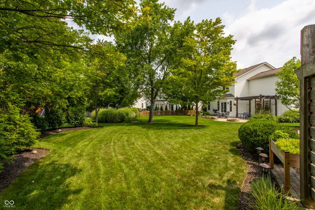12464 Gladecrest Drive, Carmel, IN 46033