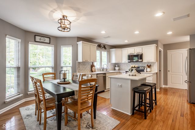12464 Gladecrest Drive, Carmel, IN 46033