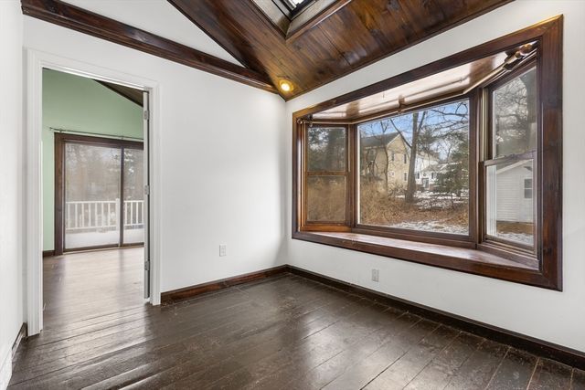 42 Pinehurst Ave, Billerica, MA 01821