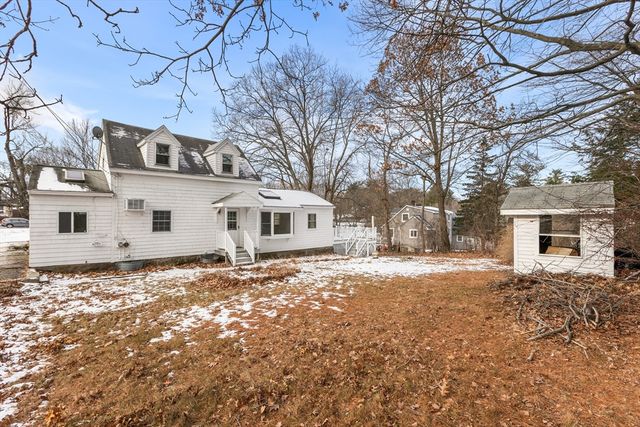 42 Pinehurst Ave, Billerica, MA 01821
